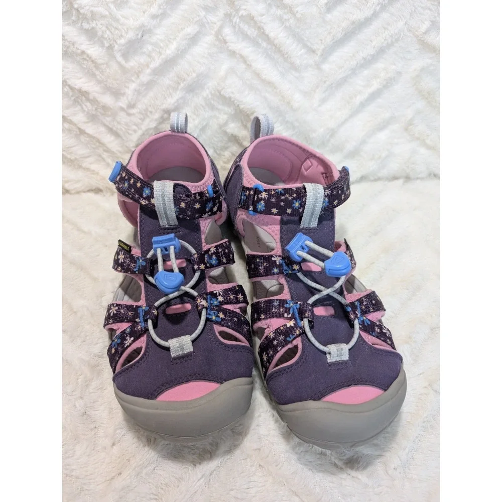 S6 KEEN Kids' Seacamp II CNX‎ Water Sandals Size 5 Color purple and pink New
